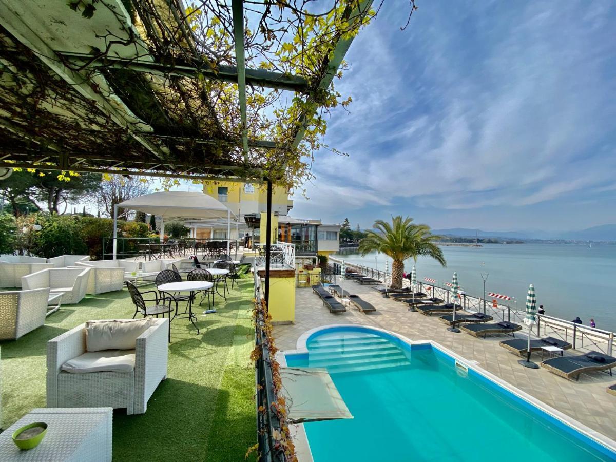 Hotel Estee Desenzano del Garda Luaran gambar