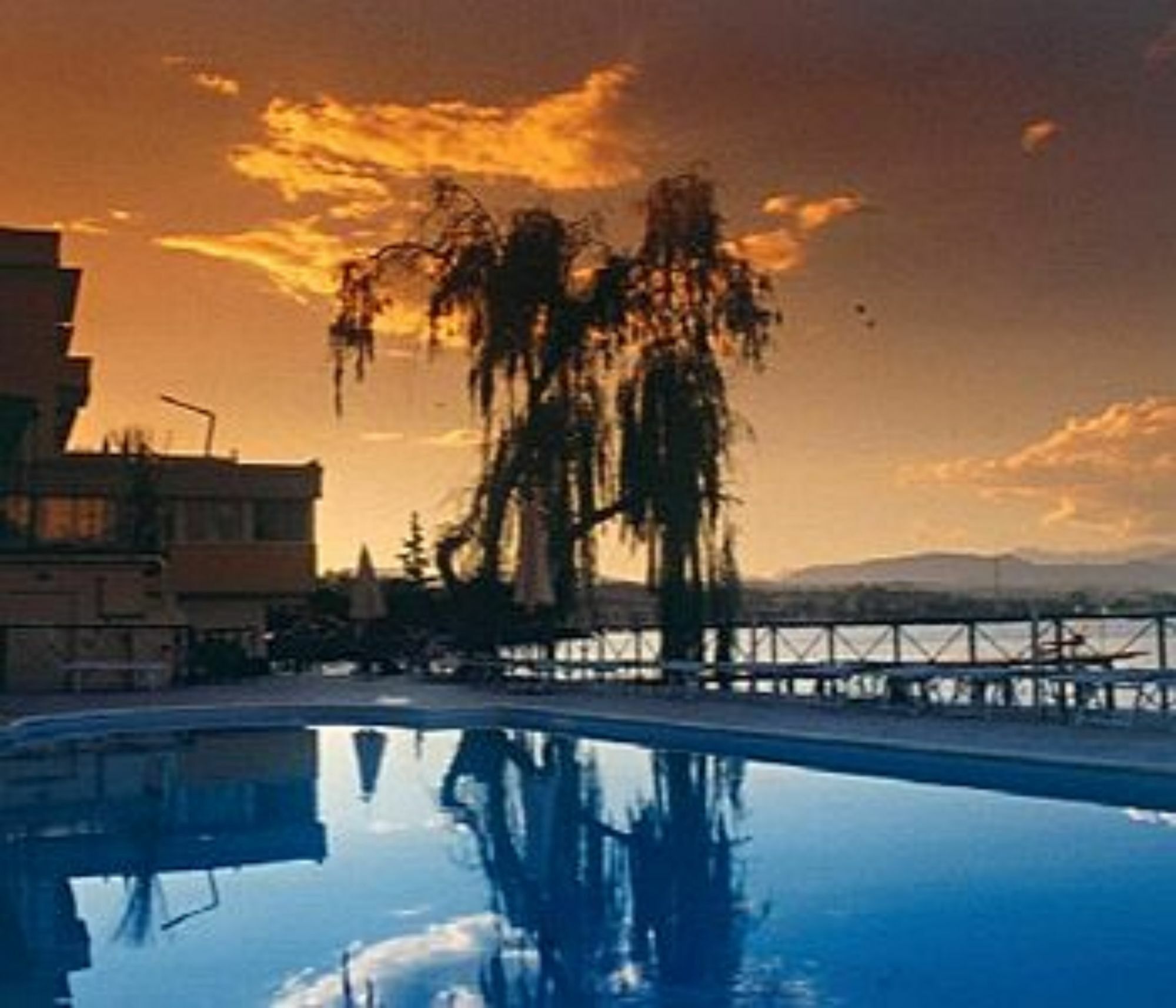Hotel Estee Desenzano del Garda Luaran gambar