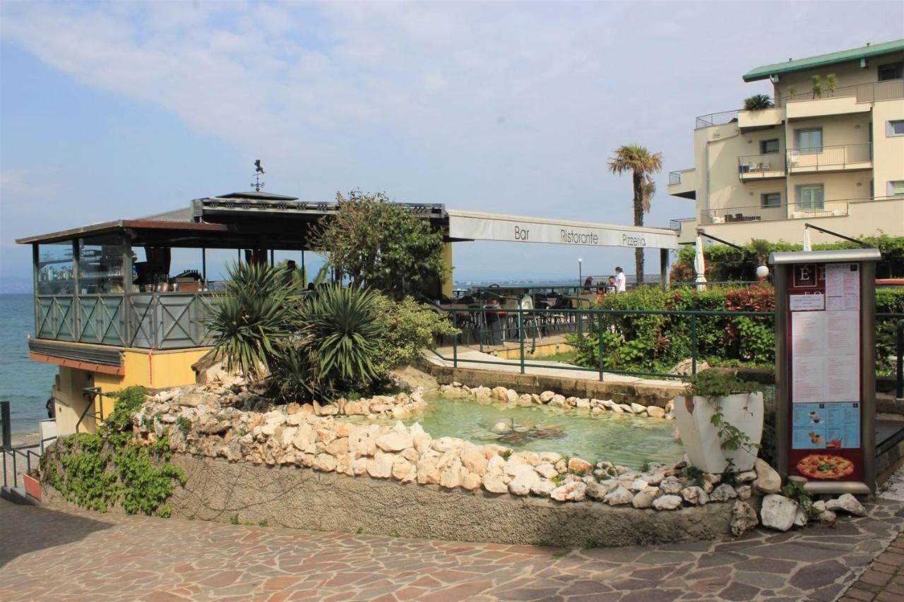 Hotel Estee Desenzano del Garda Luaran gambar